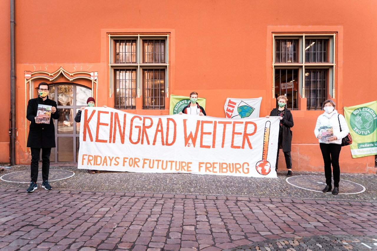 Übergabe der Forderungen an die Stadt Freiburg